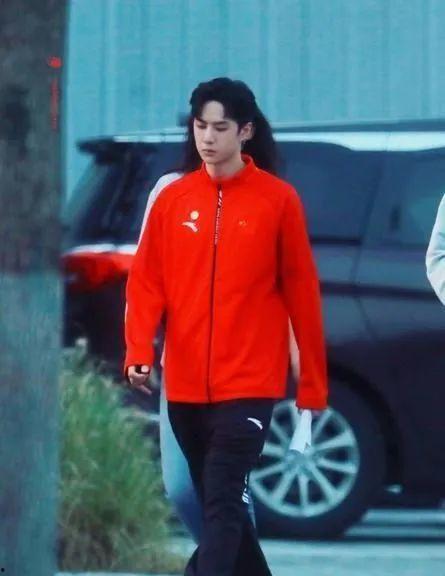 王一博吃瓜最新事件爆料,揭秘娱乐圈最新热点事件